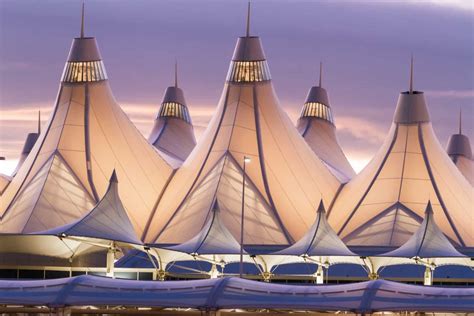 Denver International Airport (DEN) Limo Service .